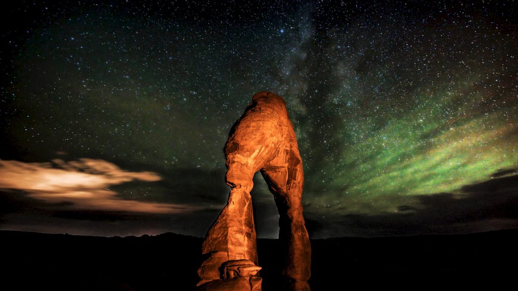 Delicate Arch in Arches National Park at night, Utah, USA
