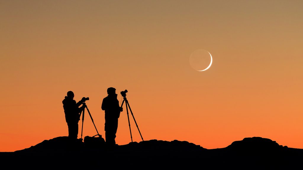 Photographers at sunset, Eystrahorn, Iceland