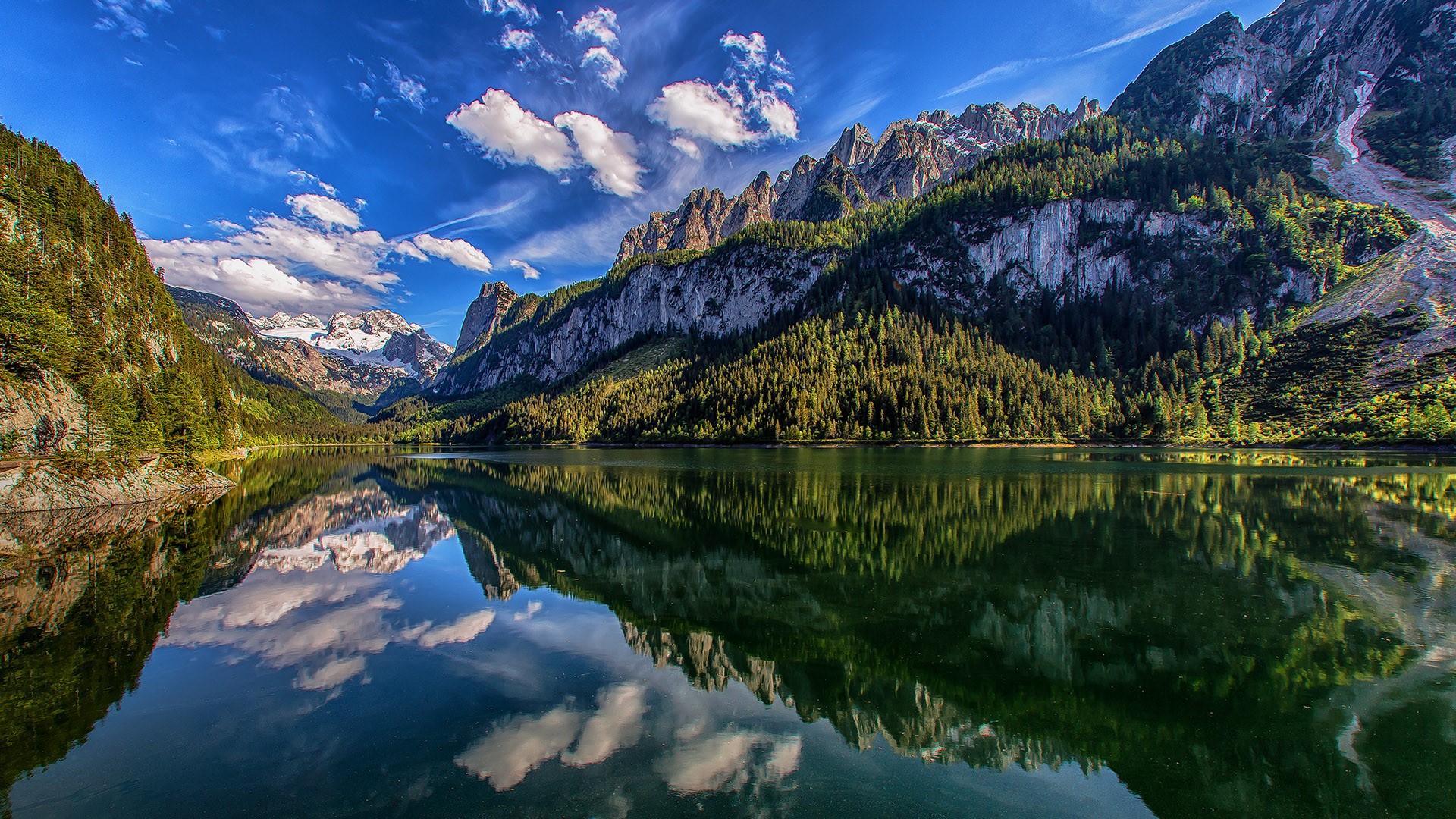 View on Lake Gosau to Dachstein mountains and Gosau Range, Salzkammergut,  Austria | Windows 10 Spotlight Images