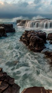 Minimalist seascape, Kiama Surf coastal sunrise, Australia | Windows ...