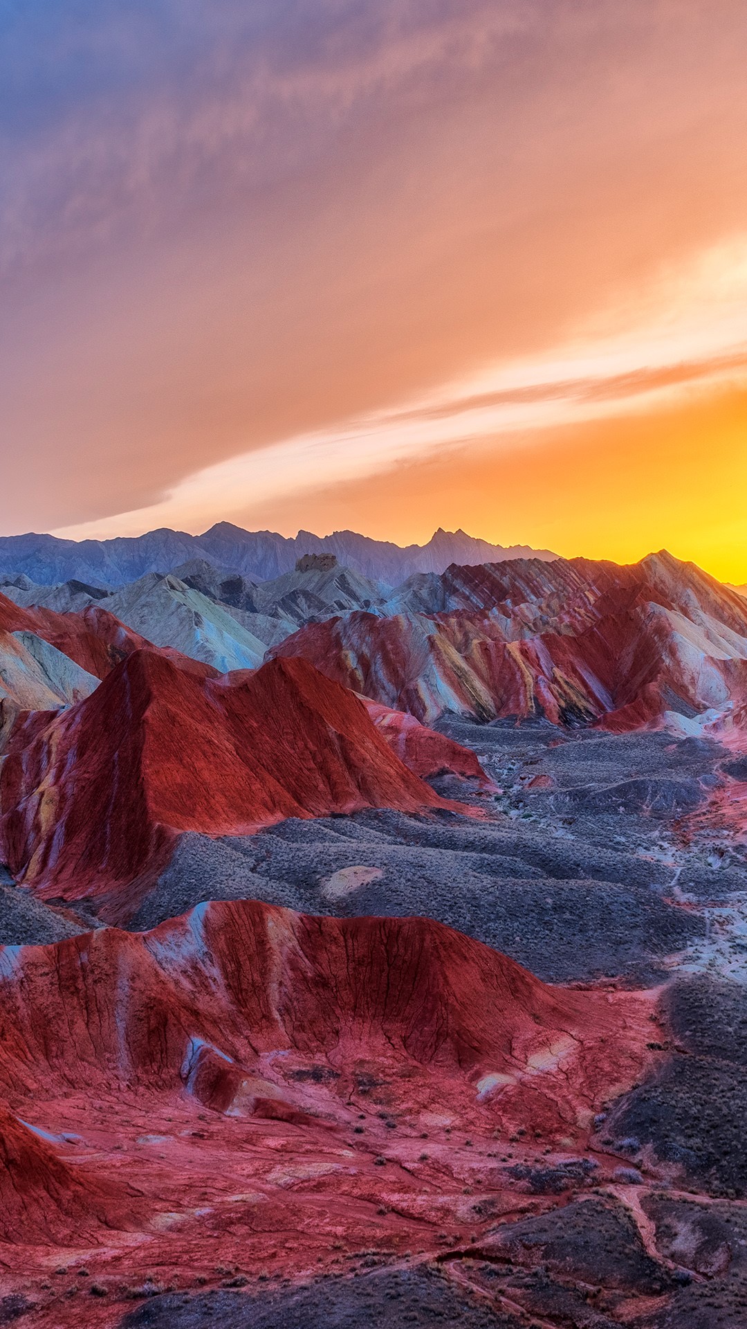 Colorful mountain in Danxia landform in Zhangye, Gansu, China | Windows