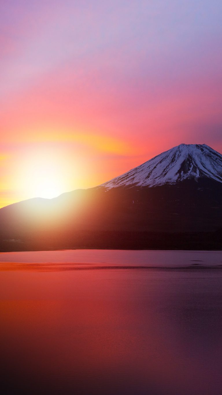 Mount Fuji at sunrise, Japan | Windows 10 Spotlight Images