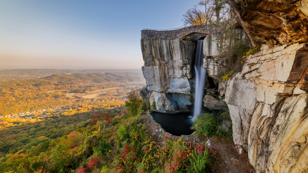 High Falls and Lovers Leap in Rock City in Lookout Mountain, Georgia, USA