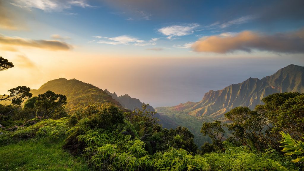 Sunset over Kalalau Valley, Kauai, Nā Pali Coast State Park, Hawaii, USA