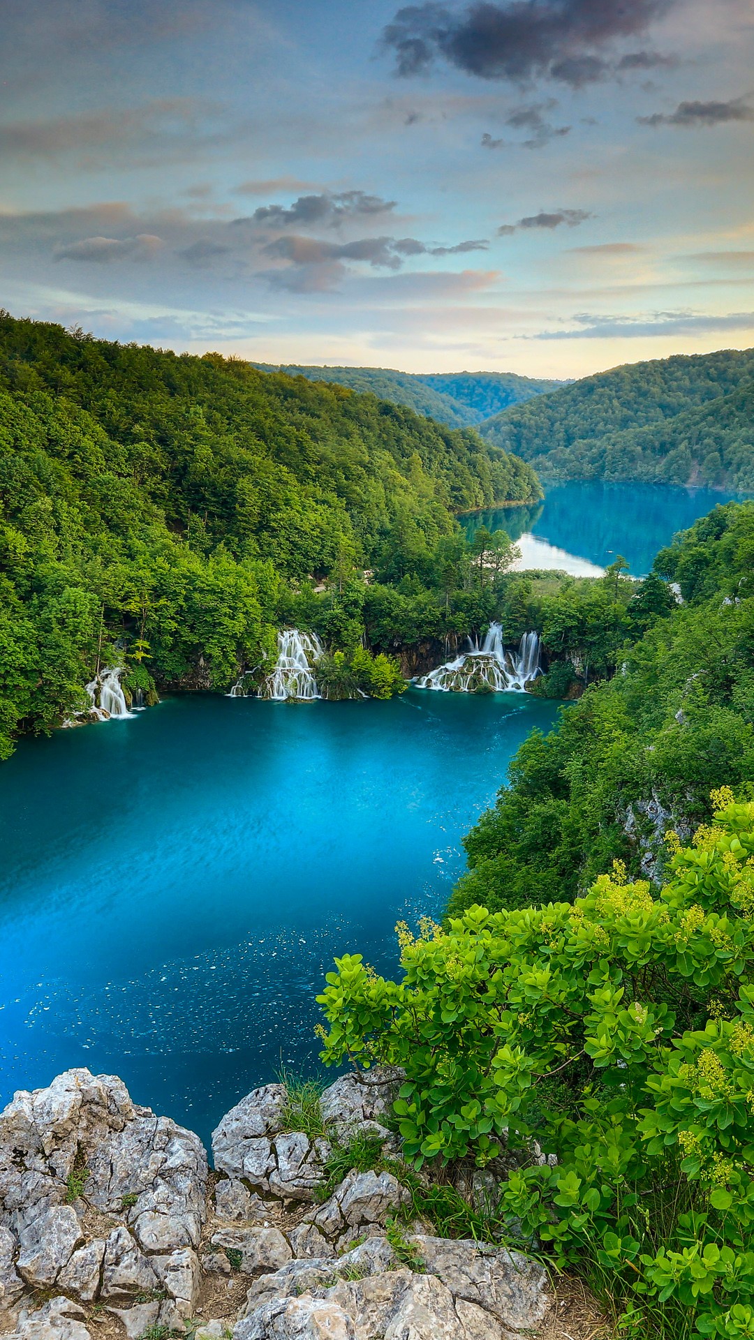 Plitvice Lakes National Park Plitvički Ljeskovac Croatia Windows Spotlight Images