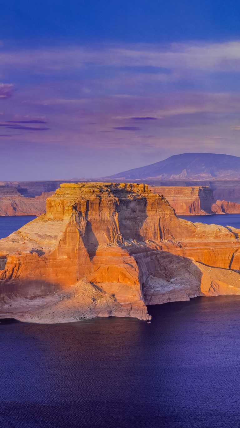 Gunsight Butte Over Lake Powell In Page Arizona Usa Windows