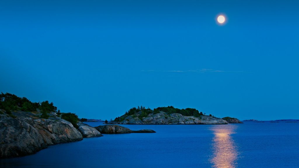 Full moon over Baltic Sea, Åland Islands, Berghamn, Eckerö, Finland