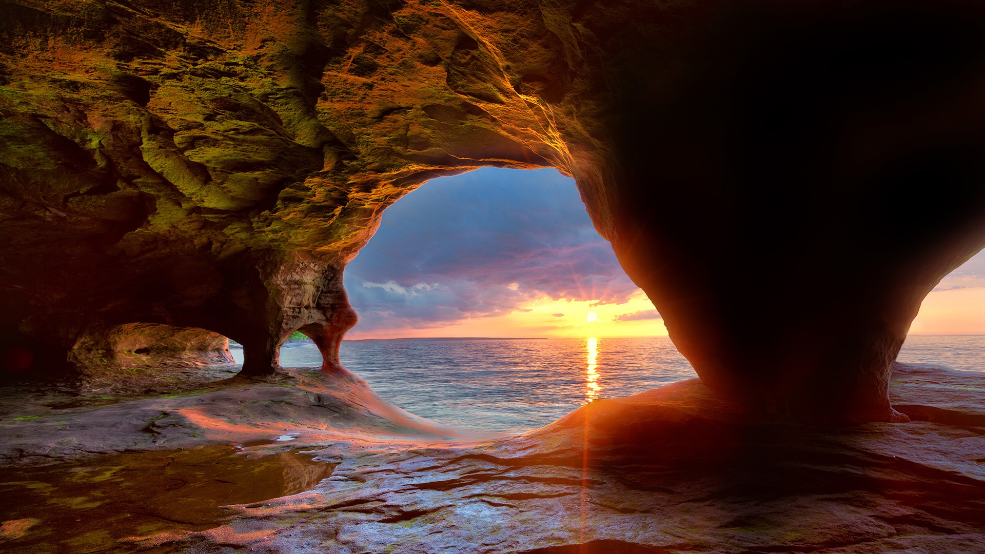 Caves On Lake Superior Pictured Rocks National Lakeshore Munising