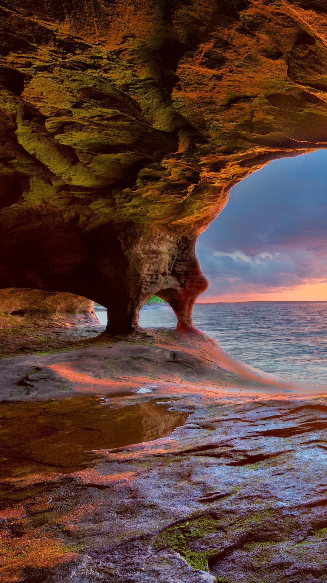 Caves on Lake Superior, Pictured Rocks National Lakeshore, Munising