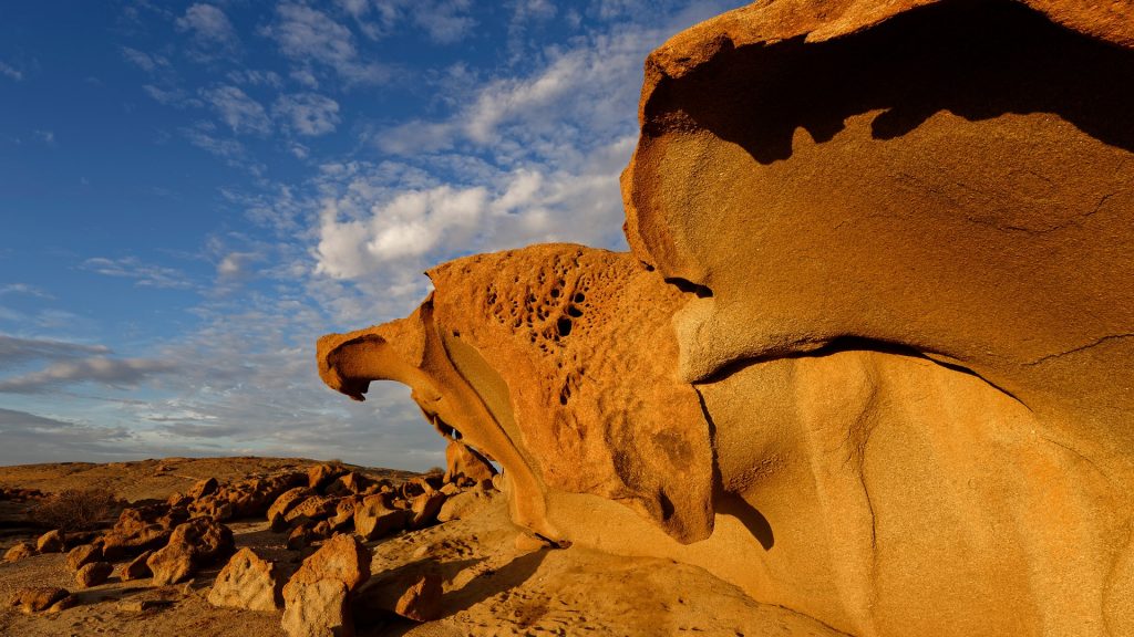 Granite rocks (Eagle Rock) in the Namib Desert, Wüstenquell Guestfarm, Karibib, Erongo, Namibia