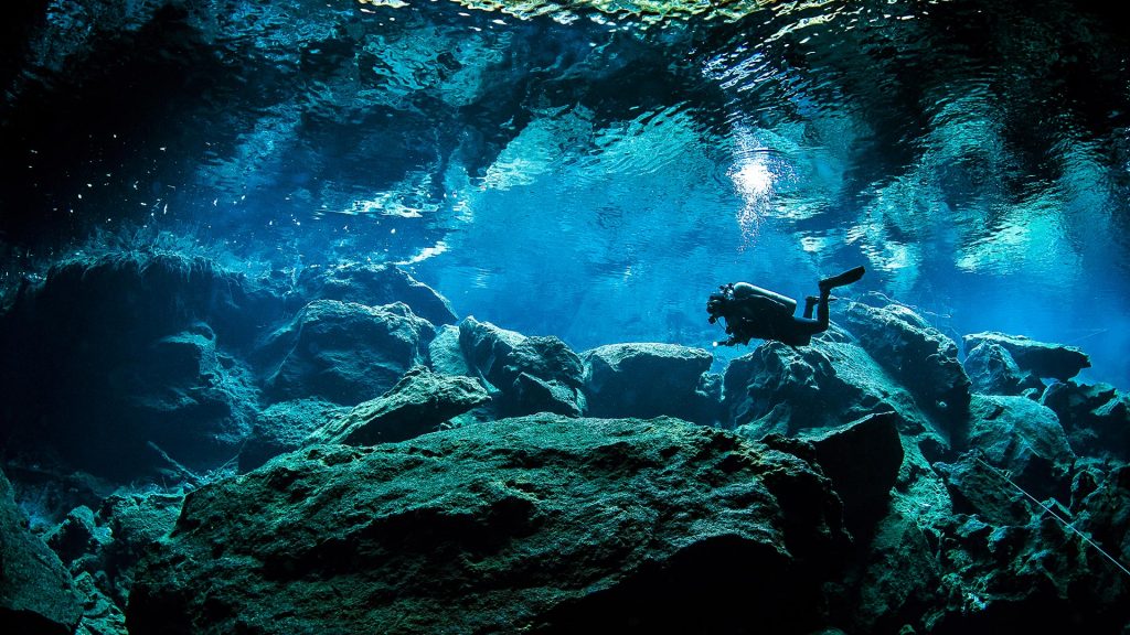 Scuba diver in Taj Mahal Cenote (Tajma-hál) underwater cave, Yucatán Peninsula, Mexico