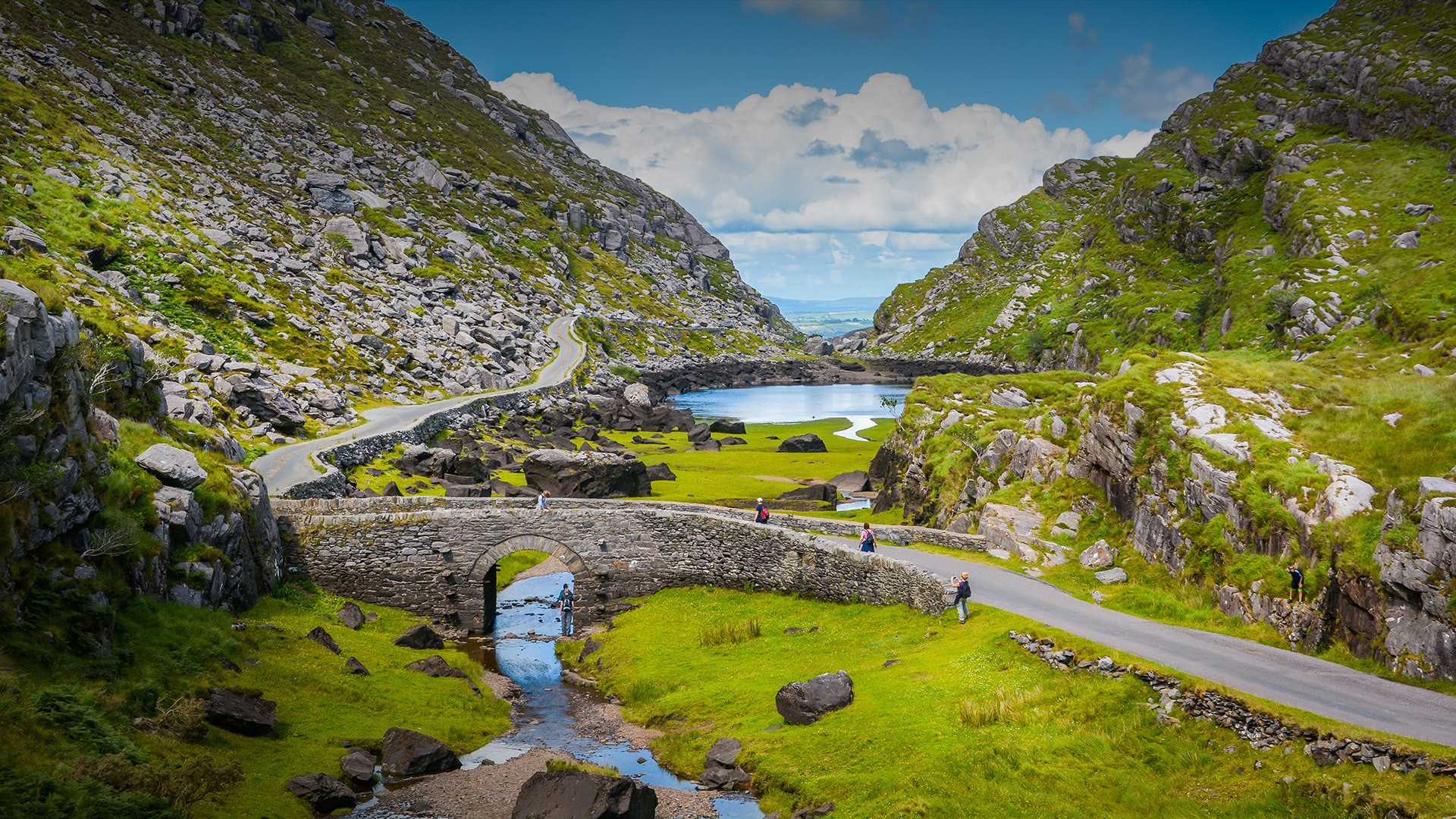 Scenic view of Gap of Dunloe, County Kerry, Ireland | Windows Spotlight ...