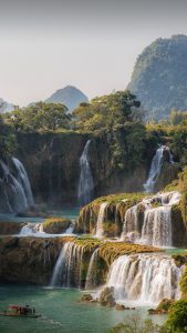 Ban Gioc - Detian Falls on Quây Sơn River between Vietnam and China ...