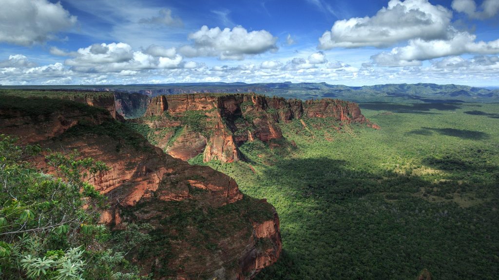Mountains and vegetation in Chapada dos Guimares National Park, Mato Grosso, Brazil