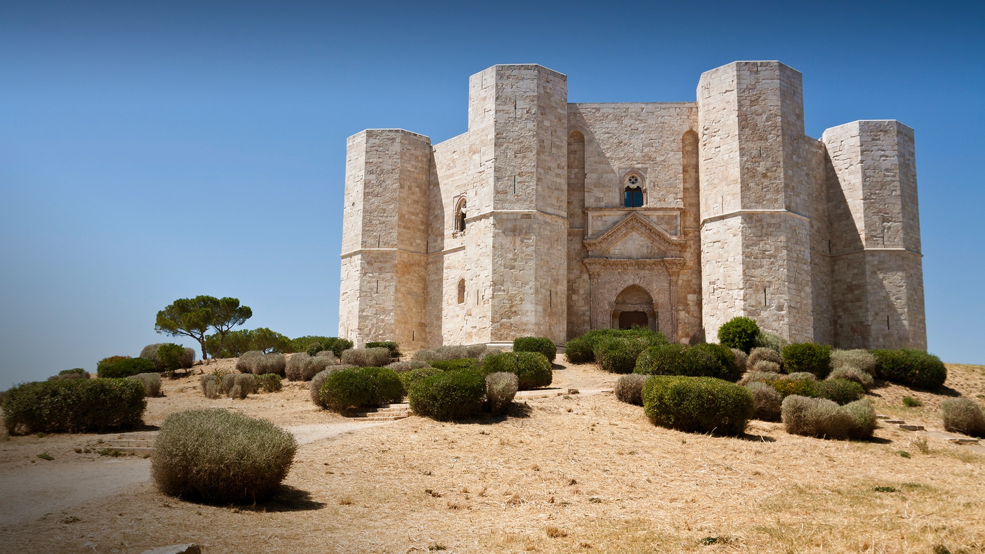 Castel Del Monte Medieval Citadel And Castle In Andria Apulia Italy Windows 10 Spotlight Images