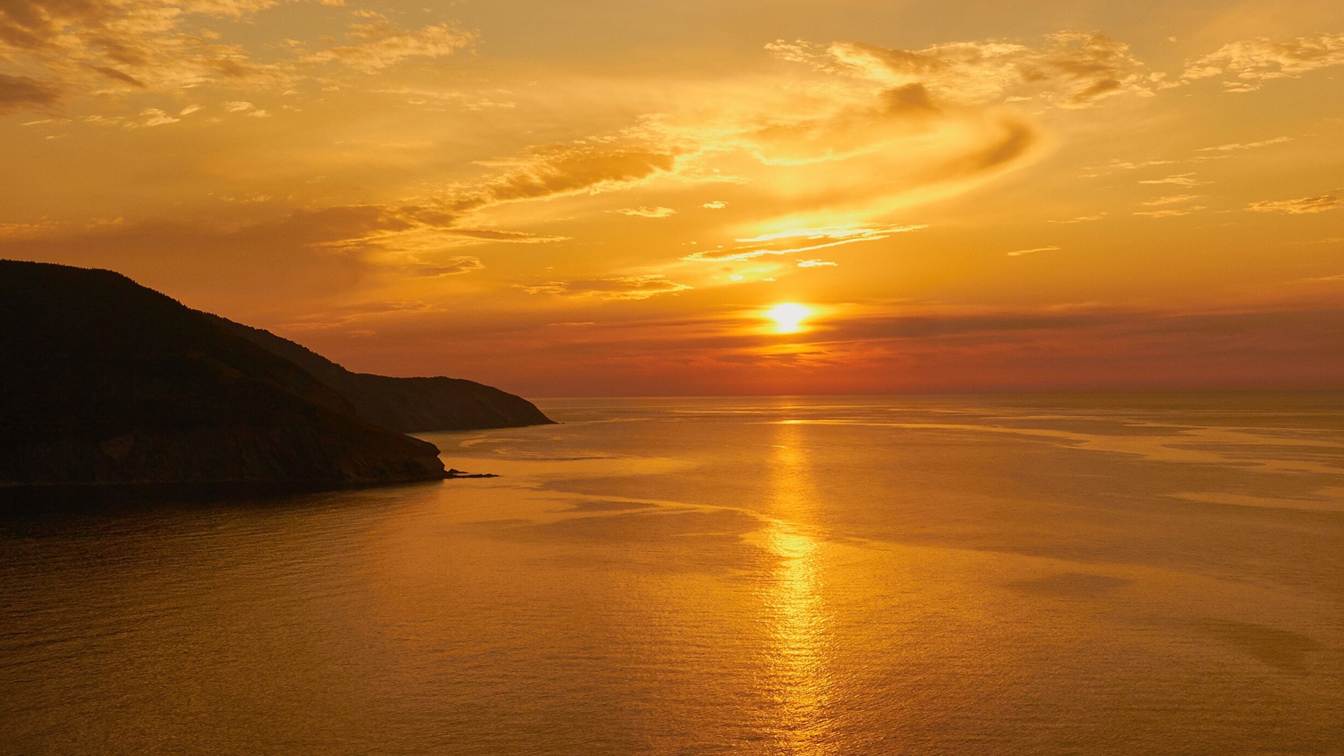 Sunset over the coast of Cape Breton Island, Nova Scotia, Canada | Windows  10 Spotlight Images