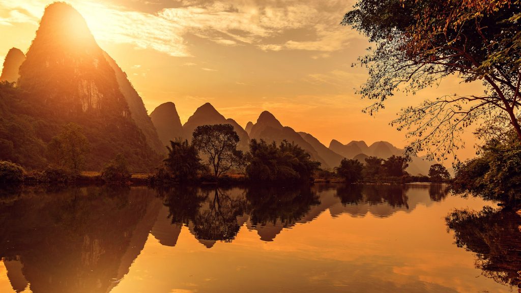 Sunset view of Li River, Yangshuo, Guangxi, China