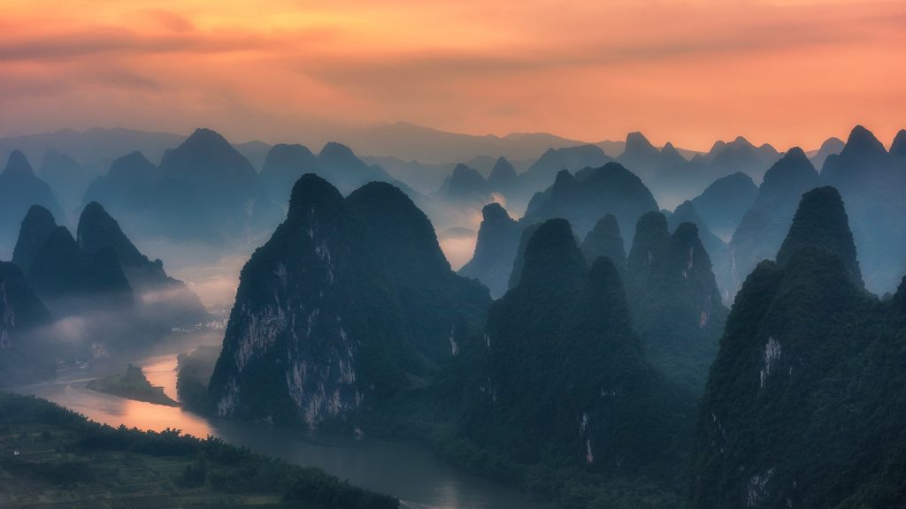 The dawn at Xianggang hill with view of the Li River, Yang Shuo, Guangxi, China