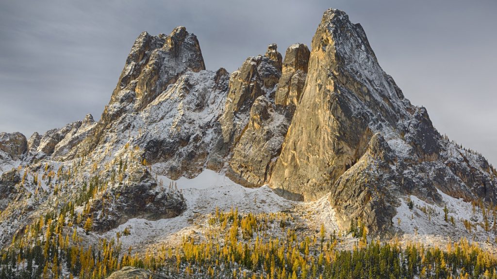 Liberty Bell and Early Winters Spires, North Cascades, Okanogan National Forest, Washington, USA