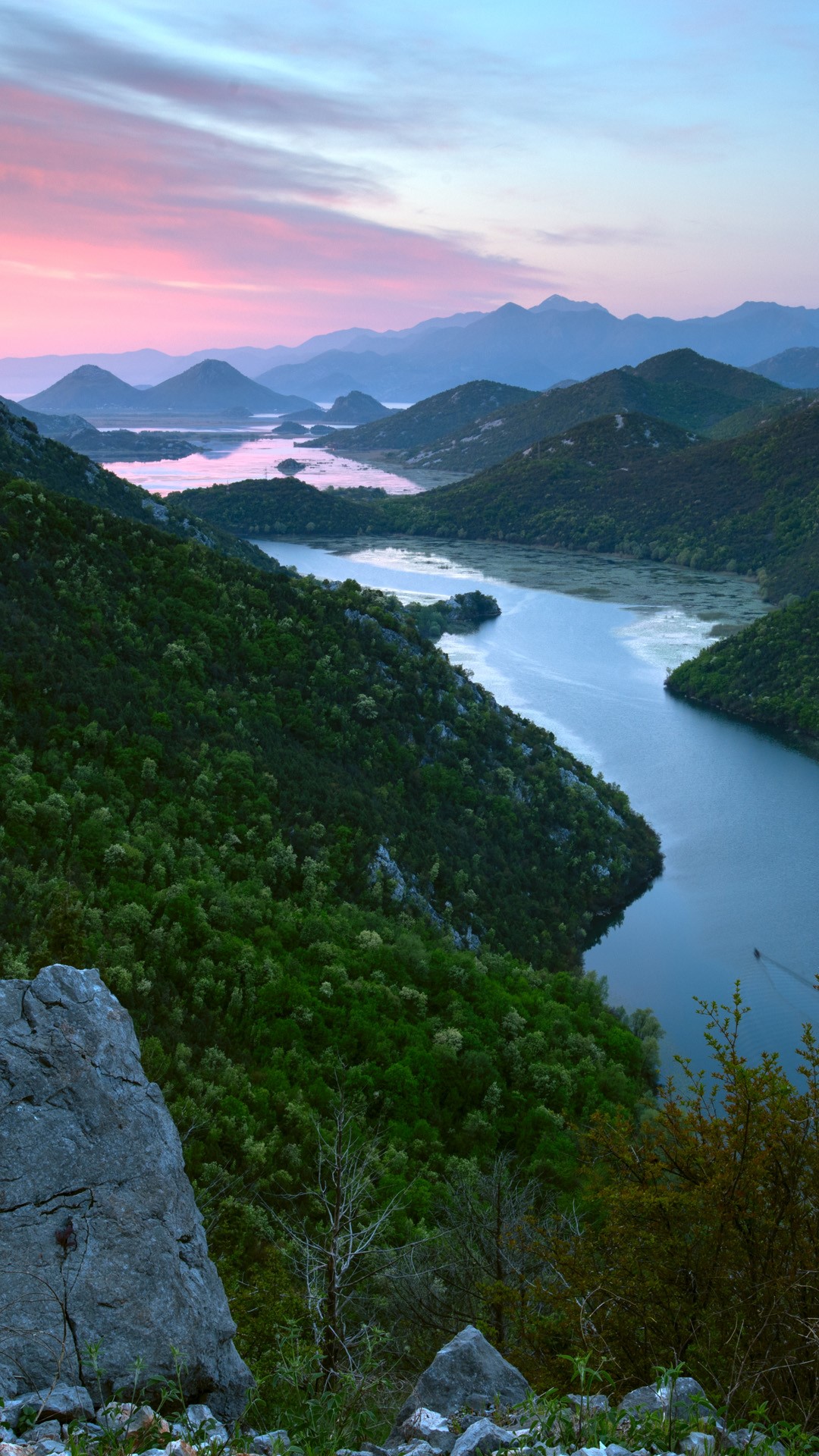 Скадарское озеро Албания