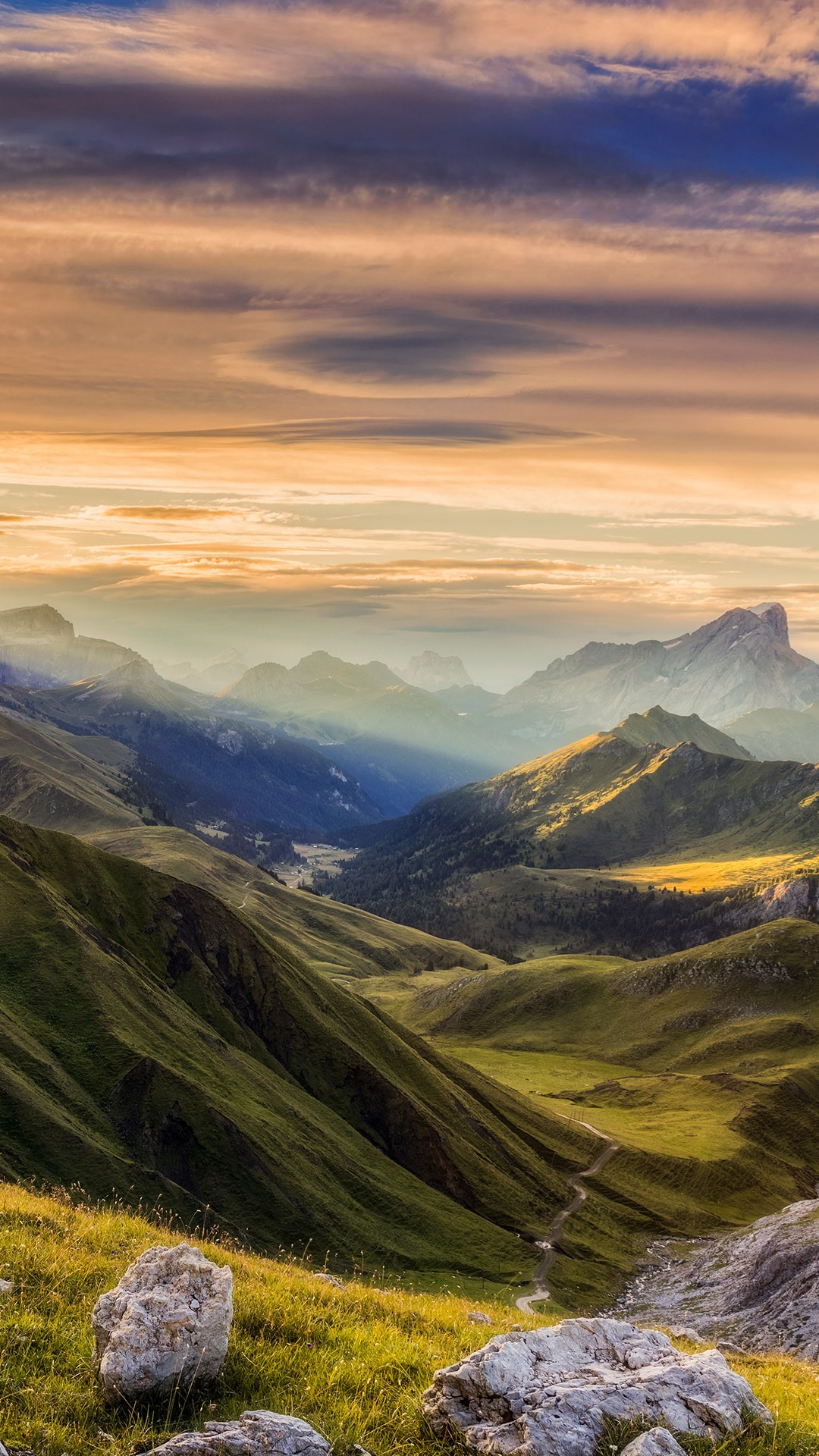 Sunrise at Sassolungo or Langkofel Mountain Group, Dolomites, Trentino