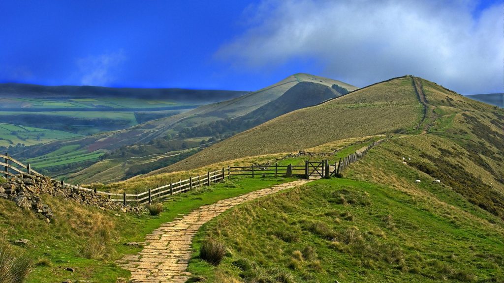Hiking trail to Mam Tor Hill, Peak District National Park, Derbyshire, England, UK