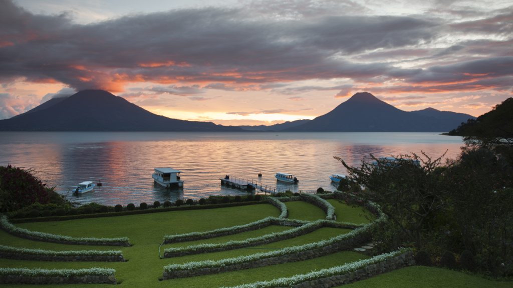 Toliman volcano, lake Lago de Atitlán, Guatemala