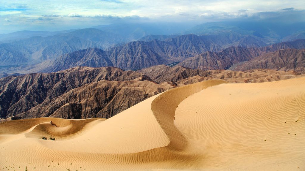 Cerro Blanco sand dune near Nasca or Nazca town, Sechura Desert, Peru