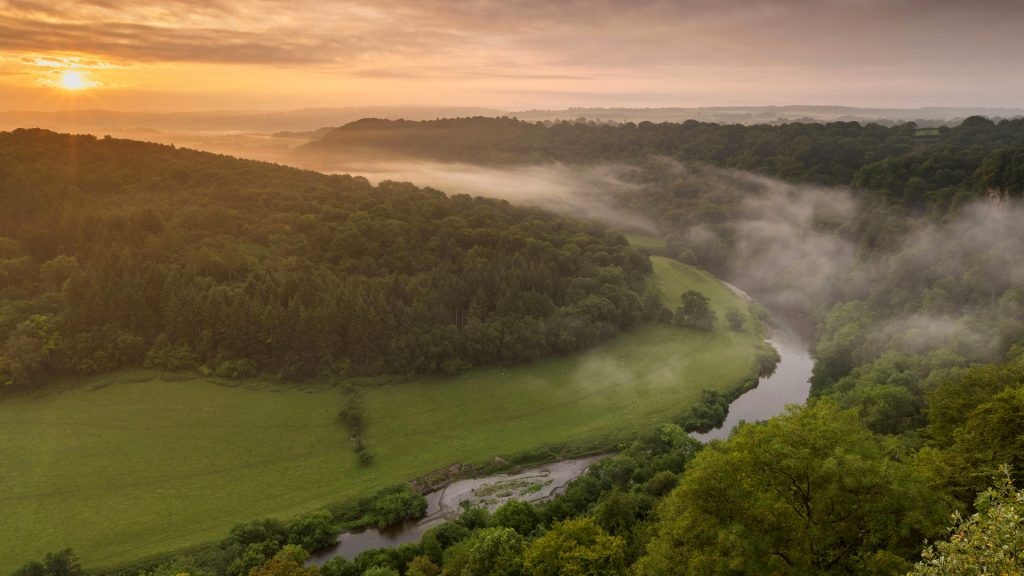 Sunrise over the Wye Valley seen from Yat Rock, Symonds Yat, Herefordshire, England, UK