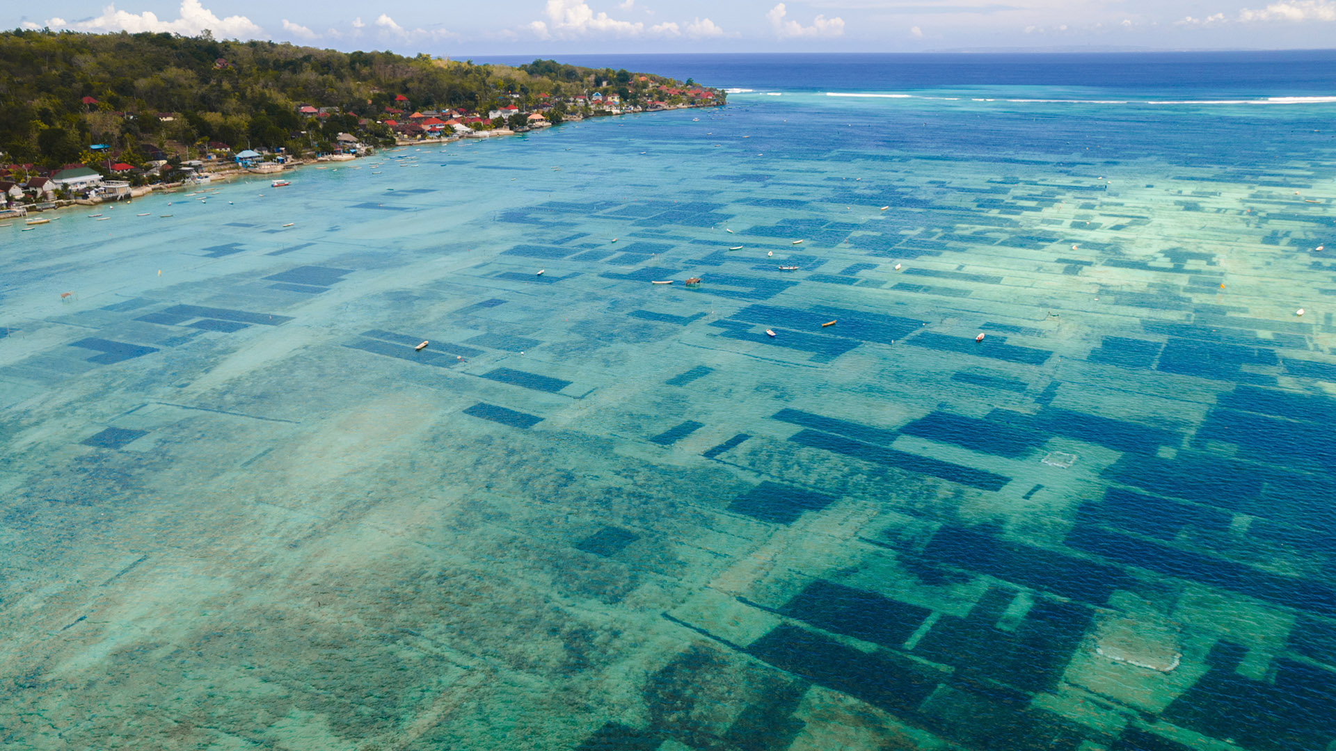 waterway-between-nusa-lembongan-and-nusa-ceningan-klungkung-regency