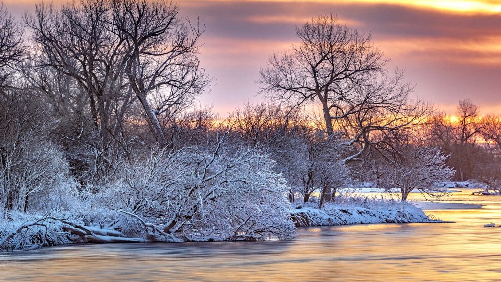 Sunrise over the Platte River after a snowstorm near Kearney, Nebraska, USA