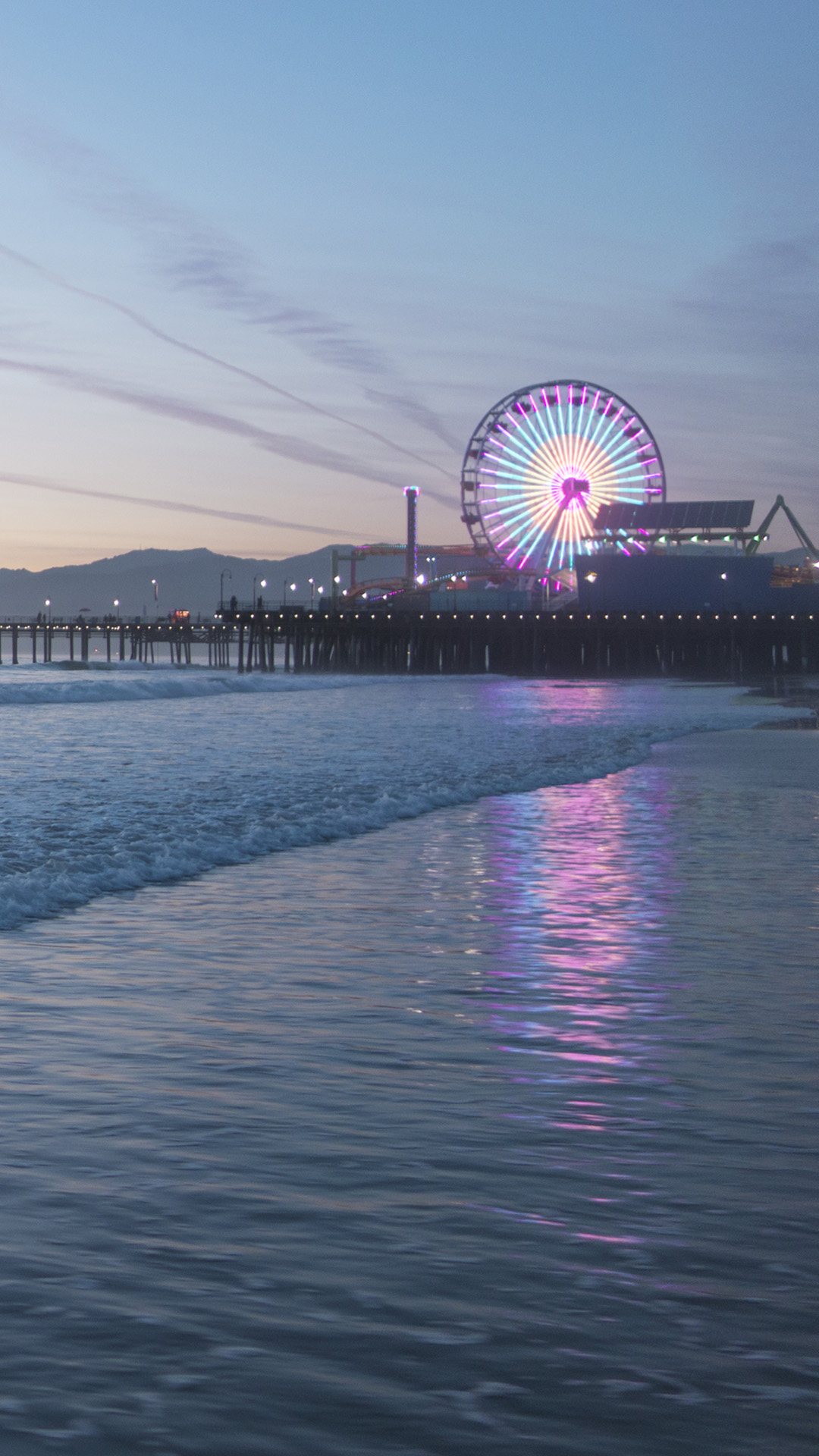 Santa Monica Beach Pier at sunset, Los Angeles, California, USA | Windows  10 Spotlight Images