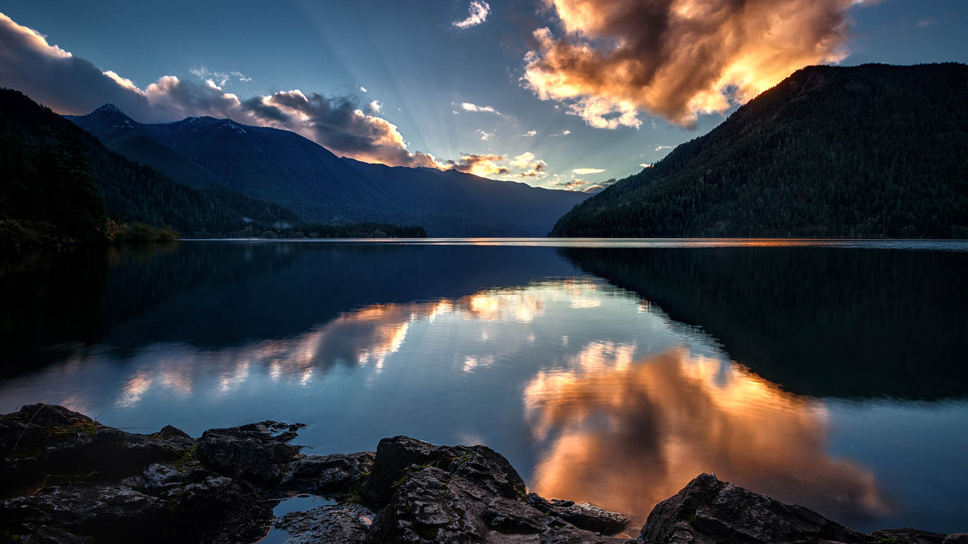 Sunset at Lake Crescent in Olympic National Park, Washington State, USA ...