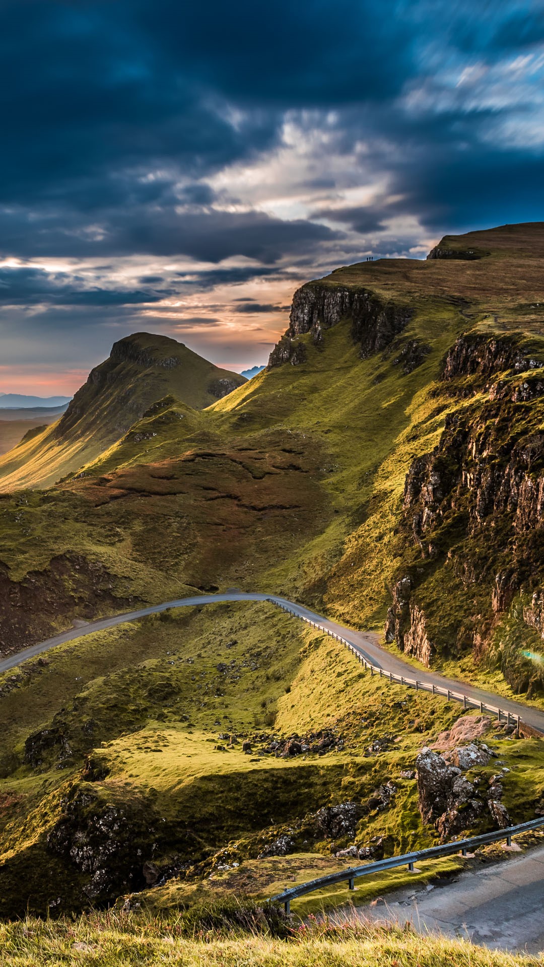 Quiraing dawn, Isle of Skye, Scotland, UK | Windows Spotlight Images