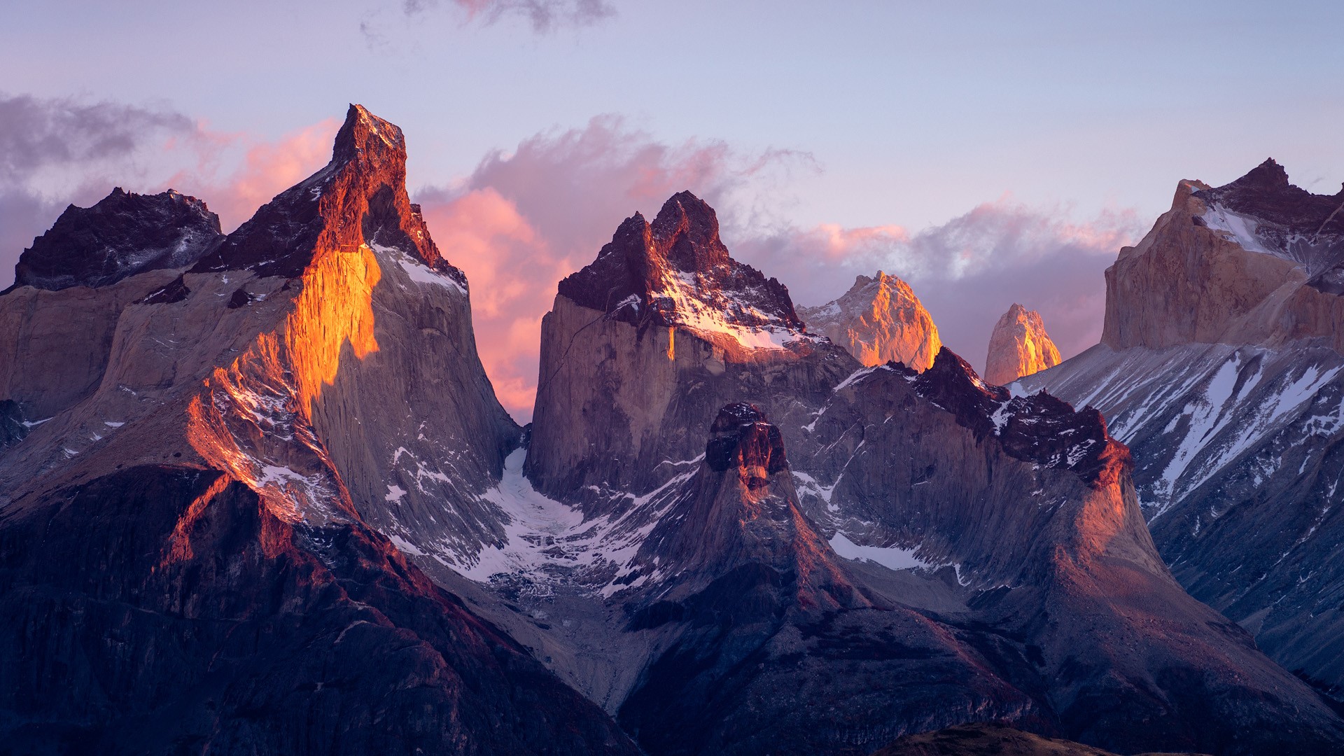 Close up shot of Torres del Paine mountain range in the morning ...