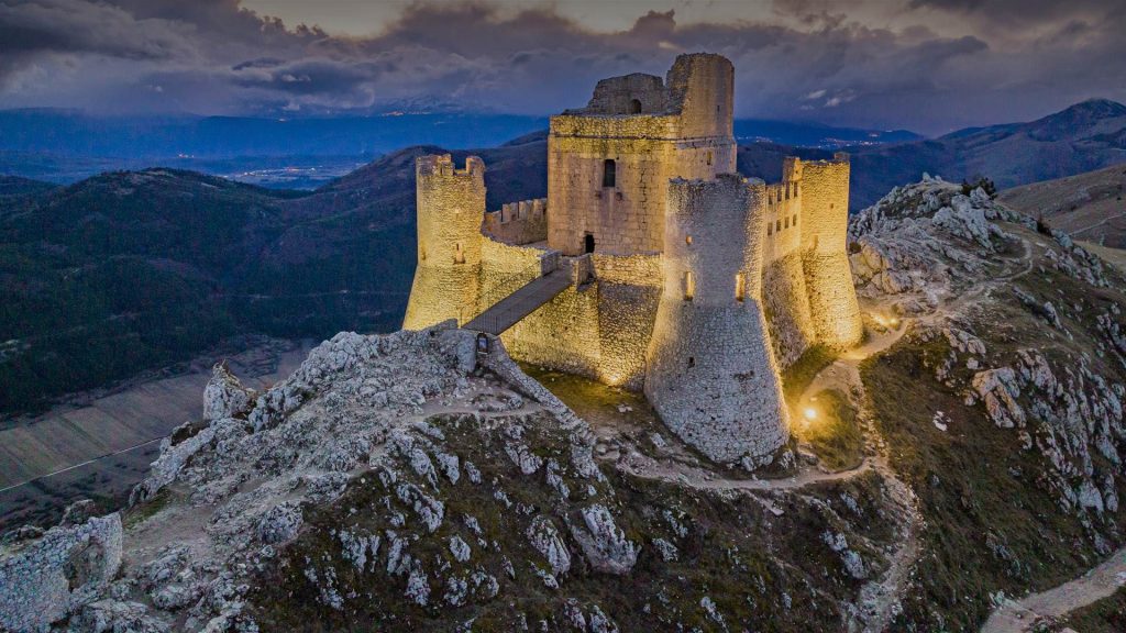Castle and remains of ancient medieval village of Rocca Calascio, L'Aquila, Abruzzo, Italy