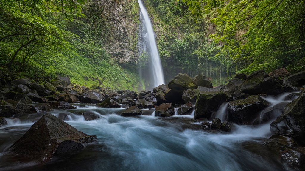 The veil of the La Fortuna waterfall, Alajuela, Costa Rica