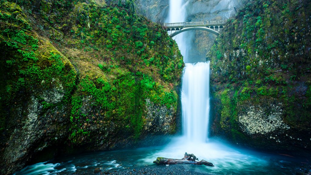 Multnomah Falls in Columbia River Gorge after heavy rain, Oregon, USA