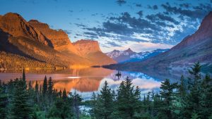 Saint Mary Lake in early morning, Glacier National Park, Montana, USA 7adb283efee0ec8e6a72c7ee8152db5b