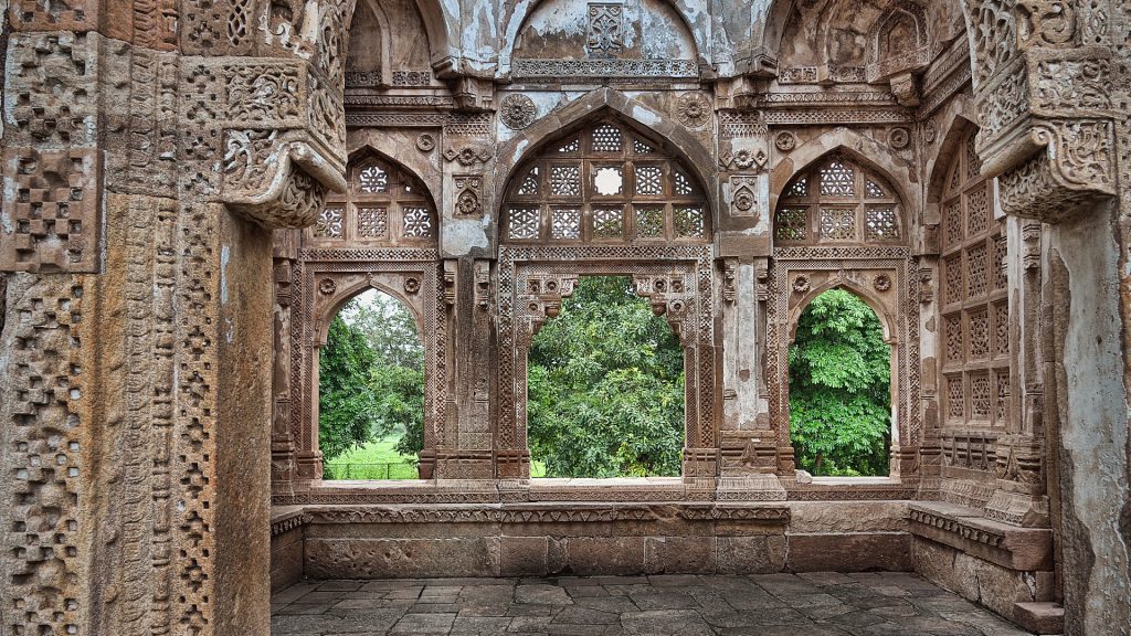 Jami Masjid interior stone pillars, Champaner, Panchmahal, Gujarat, India Jami Masjid interior stone pillars, Champaner, Panchmahal, Gujarat, India