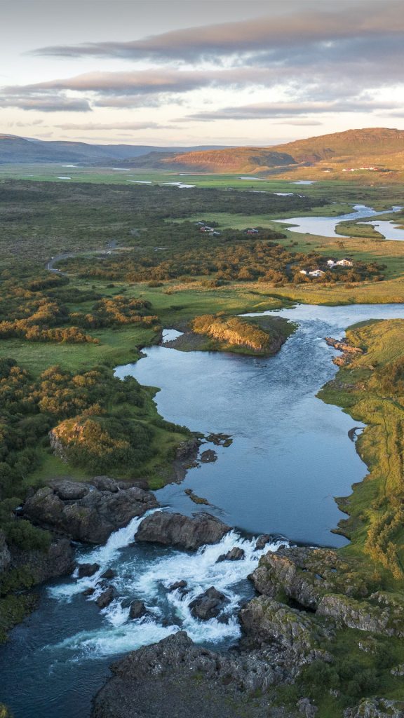 2b6888f40f3034316e8e297733678543